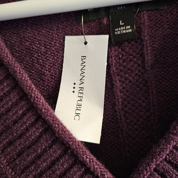Banana Republic ESSENTIAL V-NECK SWEATER Size L, NWT - Picture 5 of 7